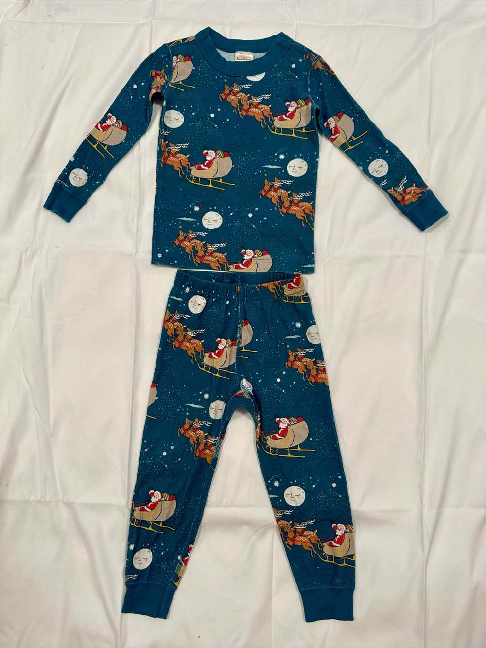 Hanna Andersson Santa Sleigh
Christmas Pajama Set 3T Organic
Cotton Unisex kids.